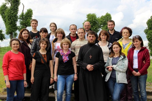 Вінницька молодь на прощі в Уневі Вінницька молодь на прощі в Уневі